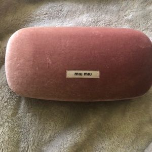 Miu Miu pink velvet sunglasses case🎀